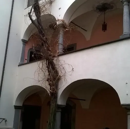 Da Lori Bed & Breakfast Tirano