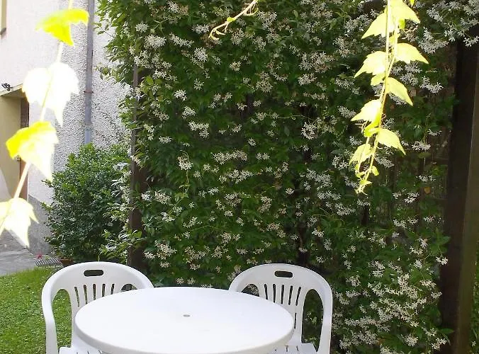 Da Lori Bed & Breakfast Tirano